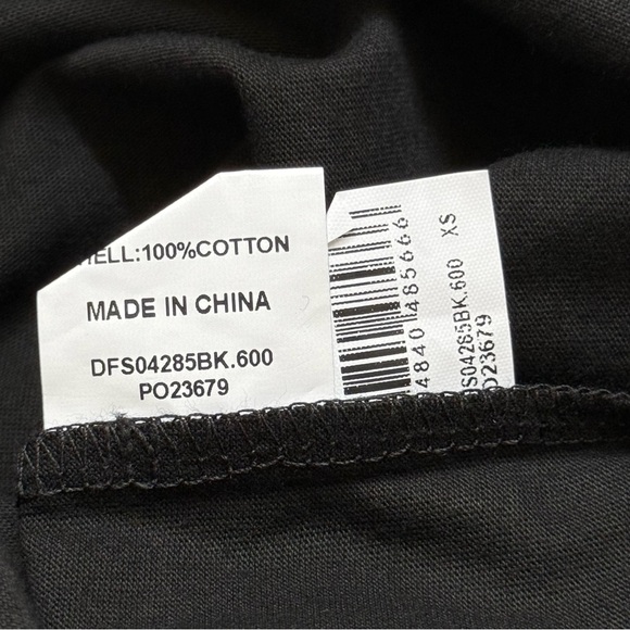 DISSH CHARLOTTE BLACK LOOSE FIT ROUND CREWNECK TEE SHIRT - Picture 8 of 9